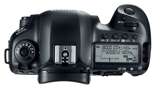 Фотоаппарат CANON EOS 5D IV BODY